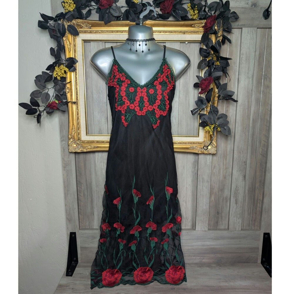 🥀 Forever 21 Black Mesh Embroidered Rose Slip Dress 🥀